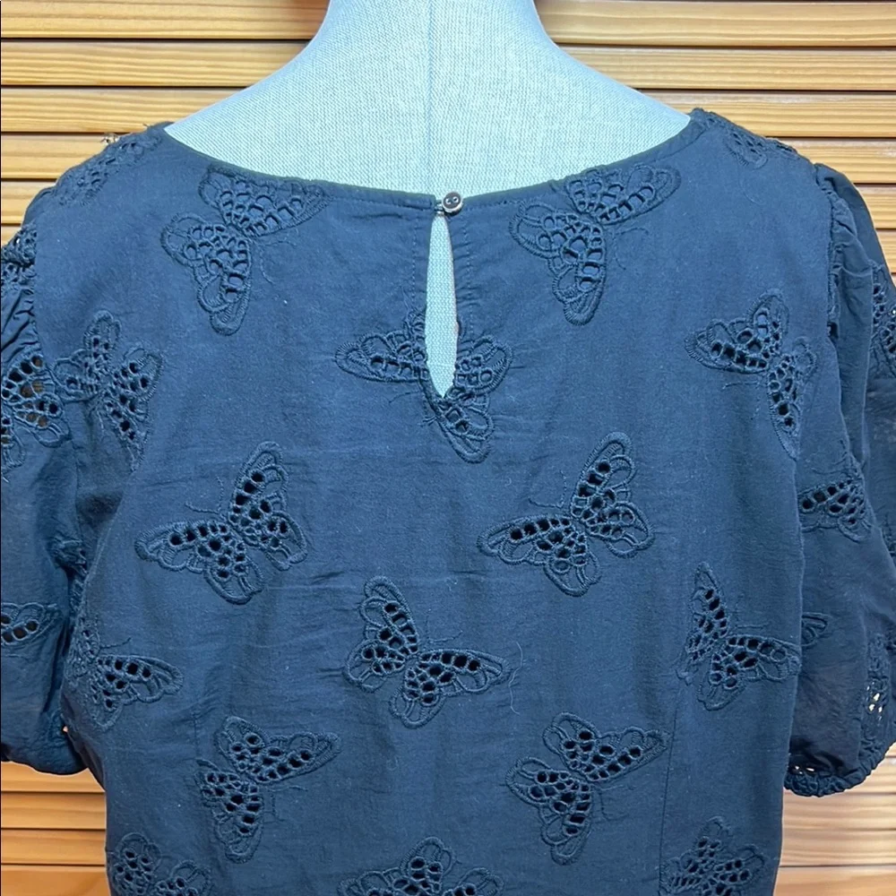 Eyelet top - Picture 6 of 10